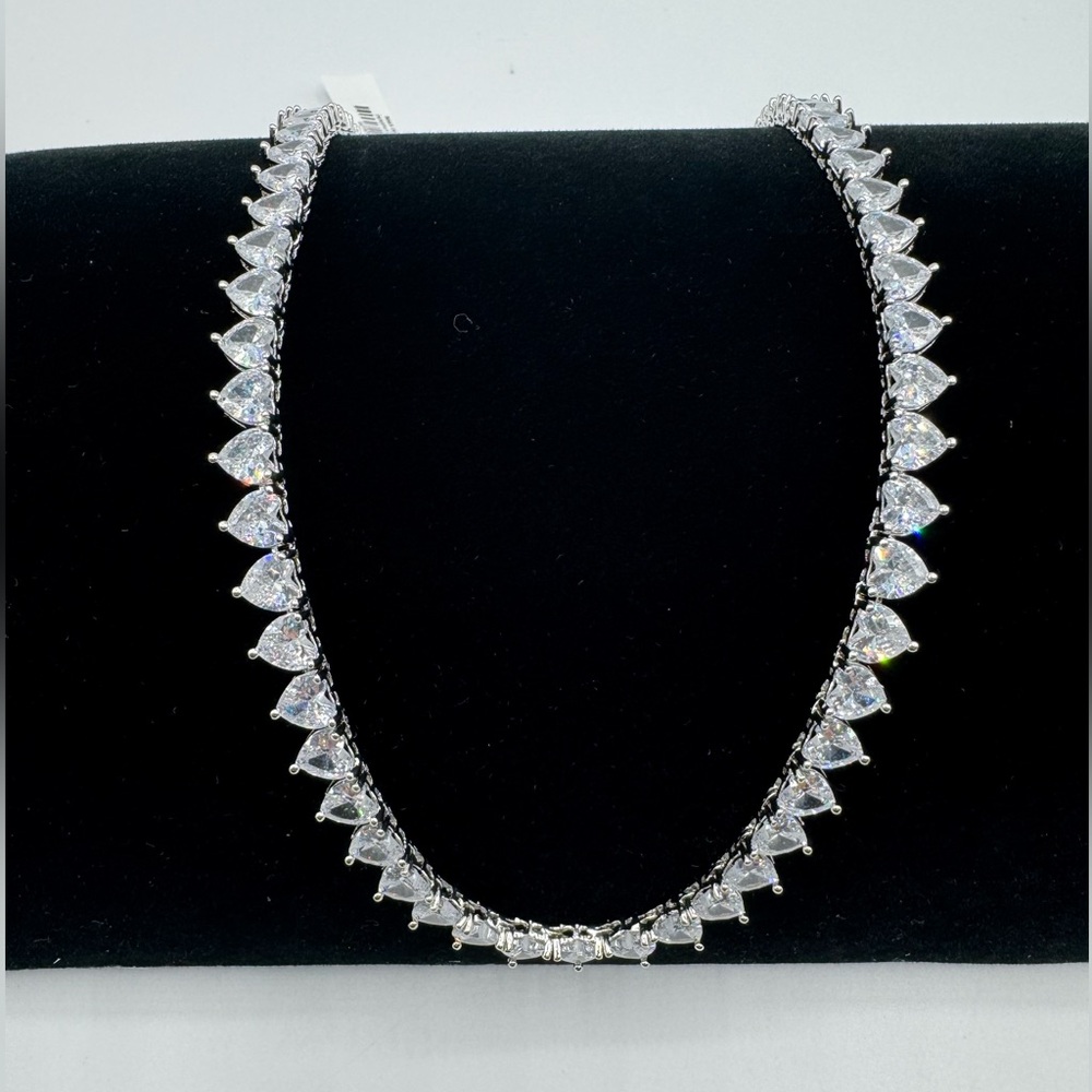 14kt 51ct Heart Tennis Necklace
